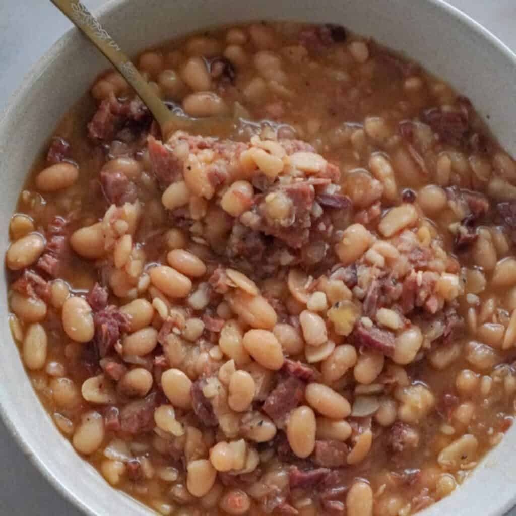 Thick and Hearty Navy Beans with Ham Delicious Side Dishes