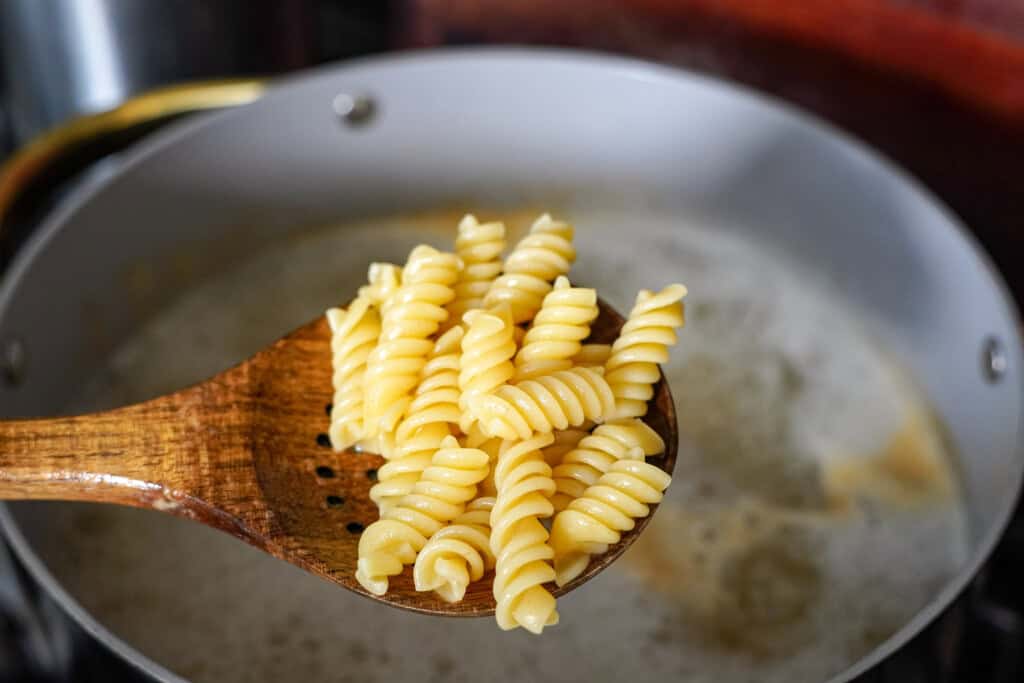 cooked rotini pasta